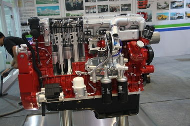 华菱汉马动力首次亮相中国国际内燃机及零部件展览会